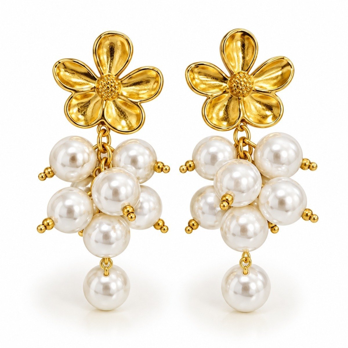 Aritos Dorados Florales con Cuentas Blancas