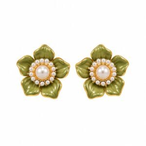 Aritos de flores verde oliva con perlas