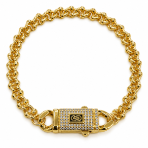 Pulsera de cadena dorada con cierre decorado