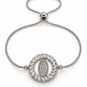 Pulsera plateada con medalla religiosa