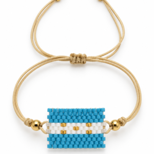 Pulsera beige con bandera celeste tejida