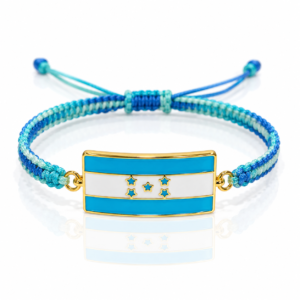Pulsera tejida celeste con bandera grande