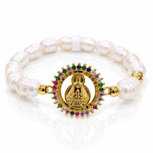 Pulsera blanca con medalla de borde multicolor