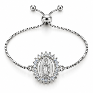Pulsera plateada con medalla ovalada brillante