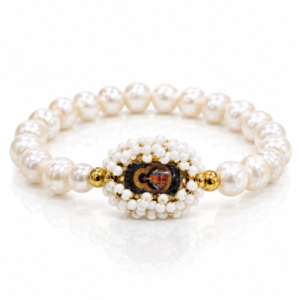 Pulsera blanca con medalla de marco blanco