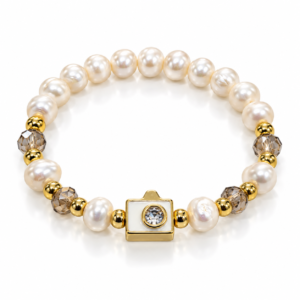 Pulsera blanca con cámara dorada