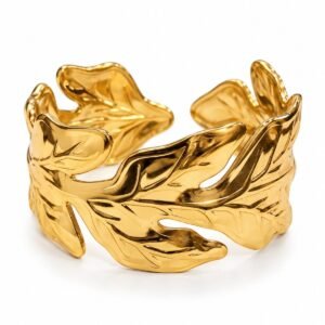 Brazalete dorado de hojas caladas en relieve