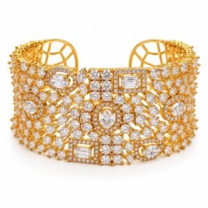 Brazalete dorado calado con circonias transparentes